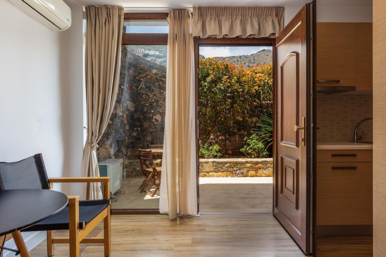 Maris Villas Элунда Экстерьер фото